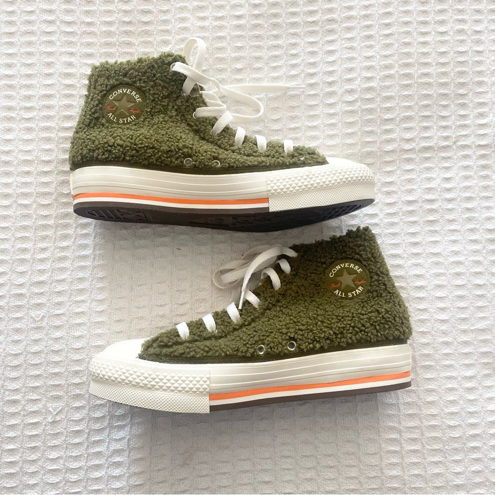 Converse Sneakers in Forest Green and White